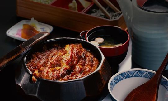 Hitsumabushi at Atsuta Horaiken