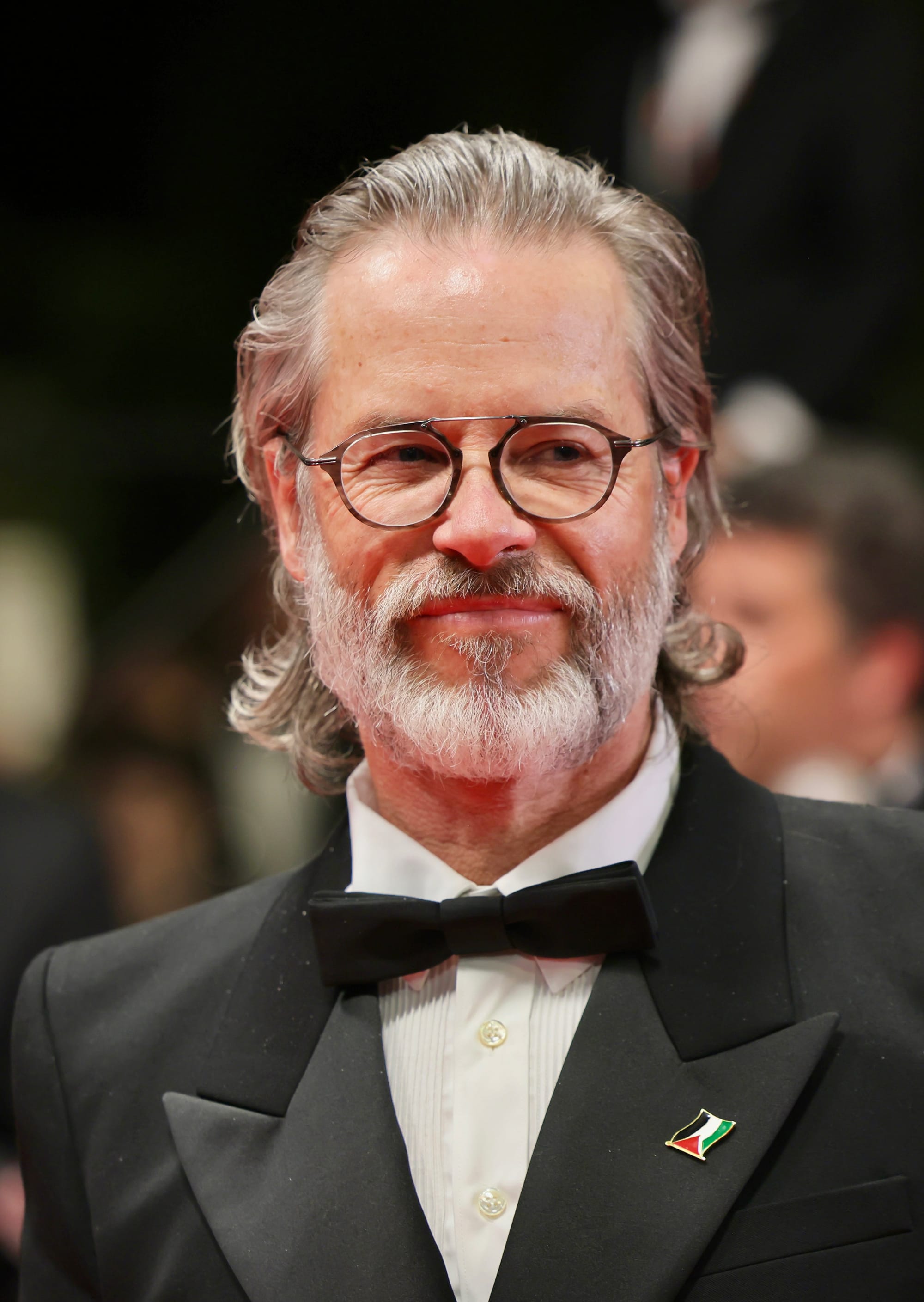 Guy pearce palestine pin cannes 2024