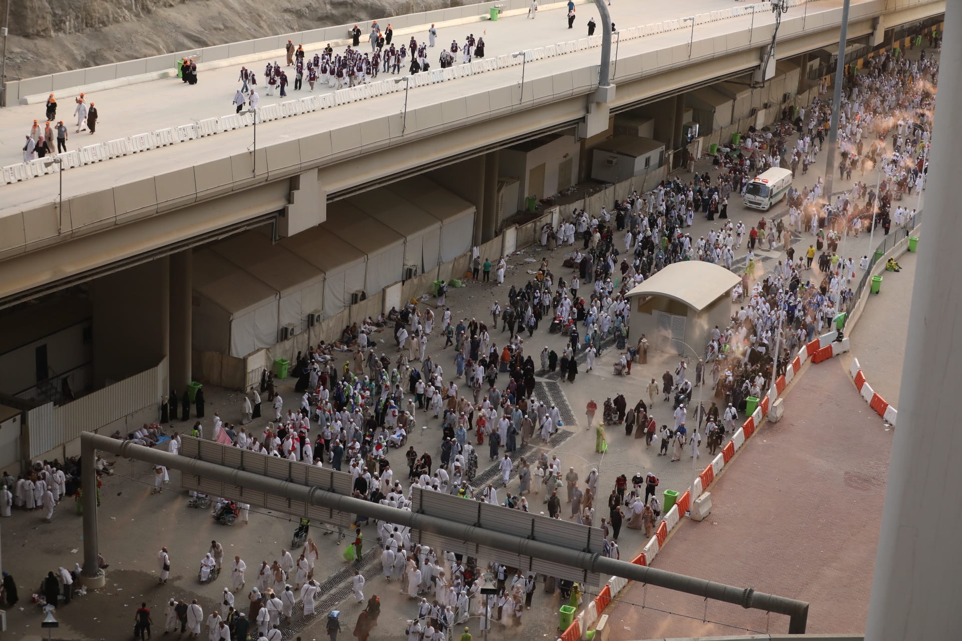 hajj travel outside road 2024 deaths