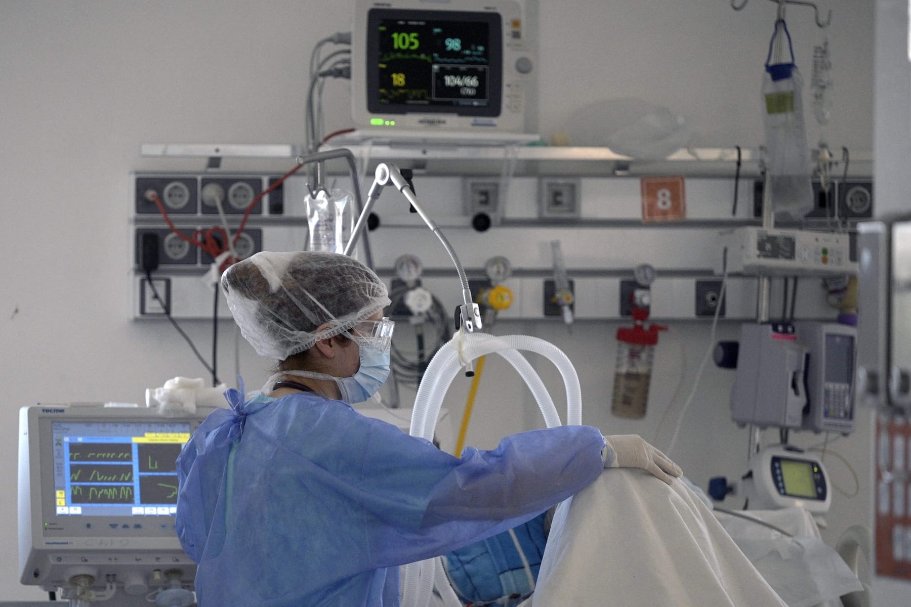 )argentina hospital doctor