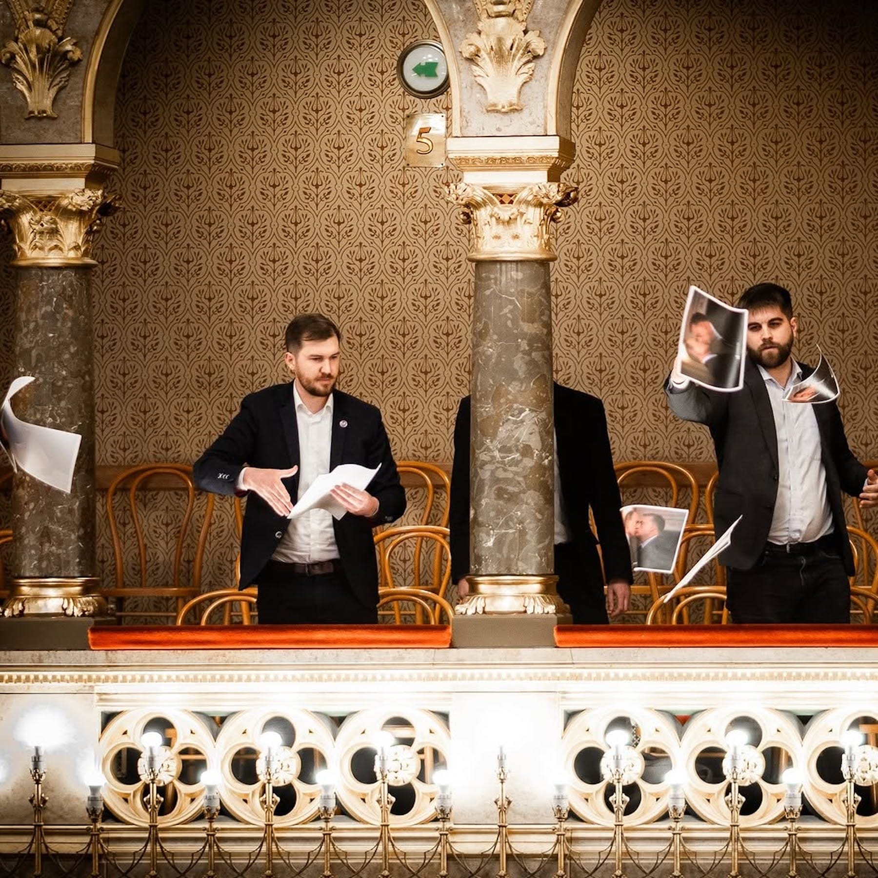  hungary mps throw putin kissing photo