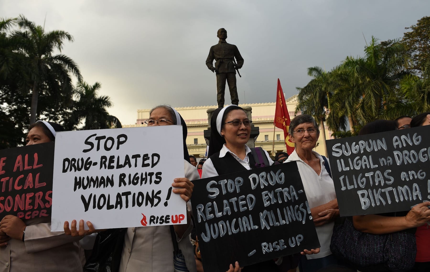 people protest duterte war on drug