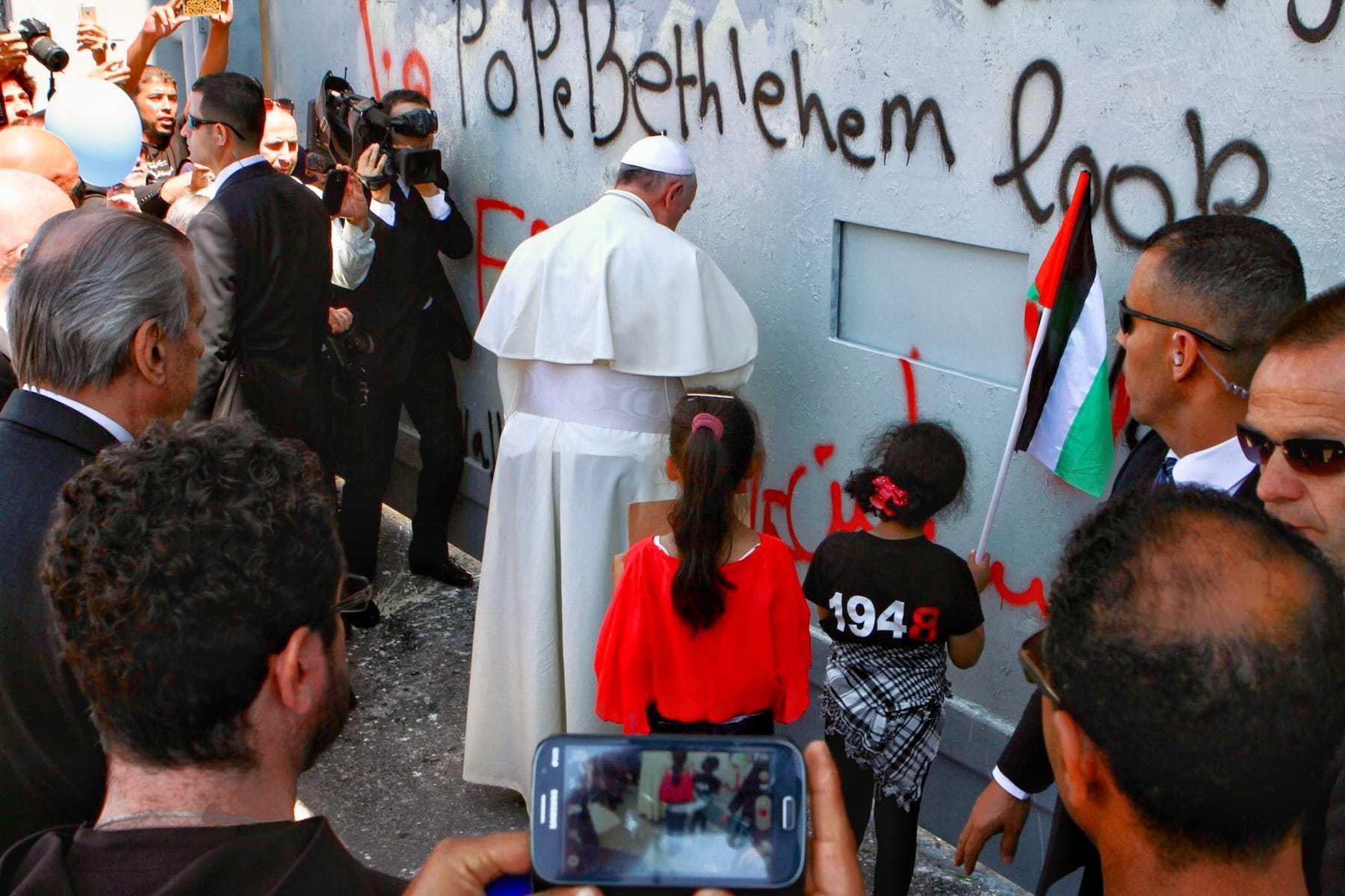 pope francis bethlehem 2014 pray palestinian children