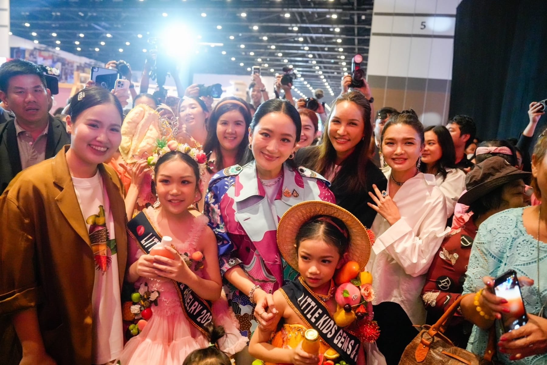 thailand paetongtarn shinawatra suspended leaked call cambodia hun sen