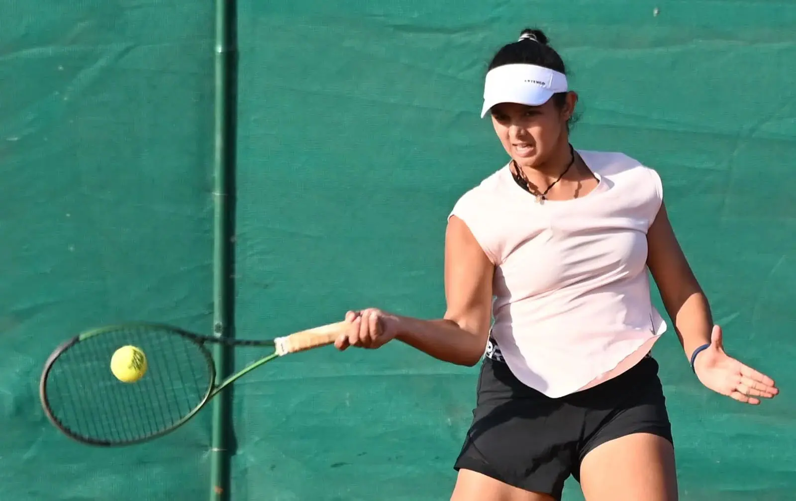 indian tennis player killed father radhika yadav