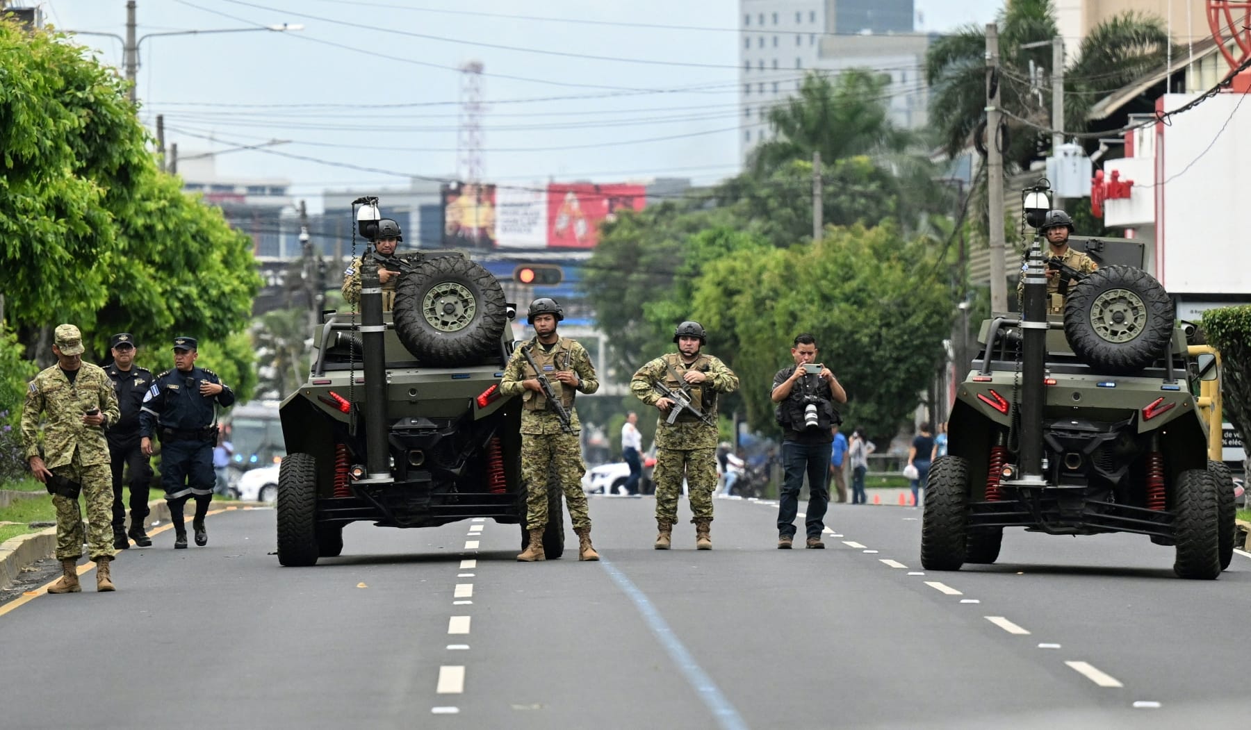 el salvador president indefinite terms law approval