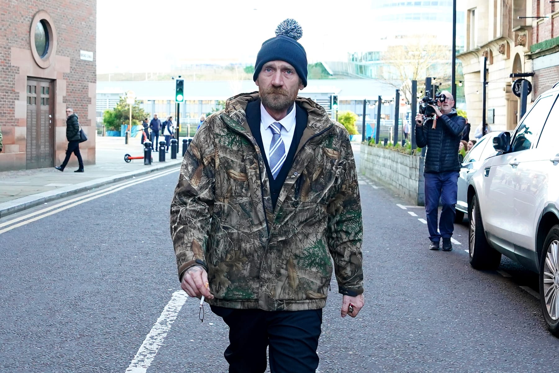 robin hood tree uk chop down men sentenced