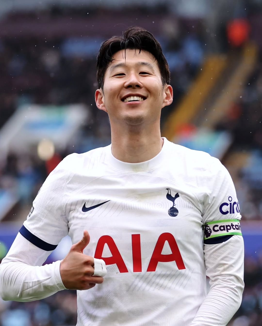son heung min umbrella interview manners south korea football