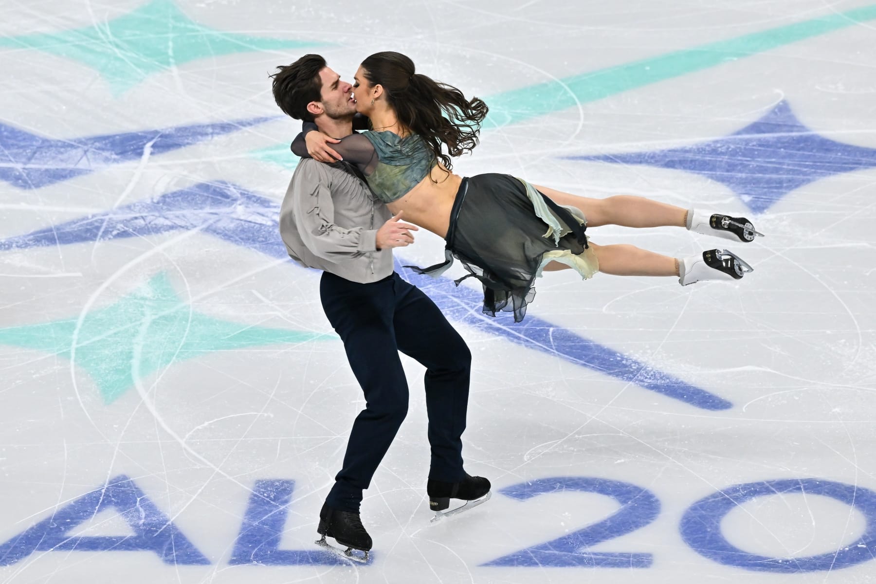 france fournier beaudry cizeron ice dancers controversy disney villains