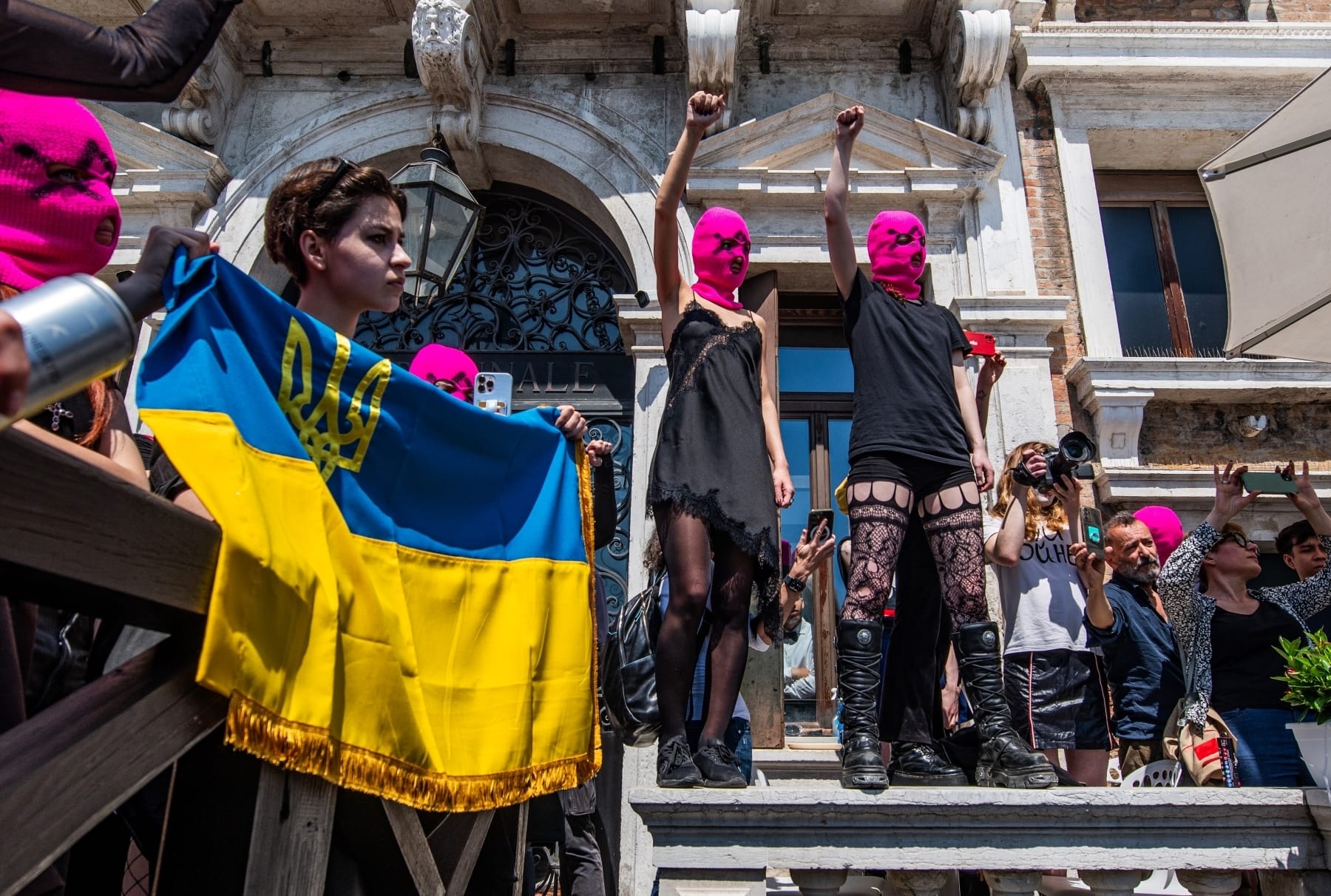 Venice biennale jury resigned 2026 Russia Israel