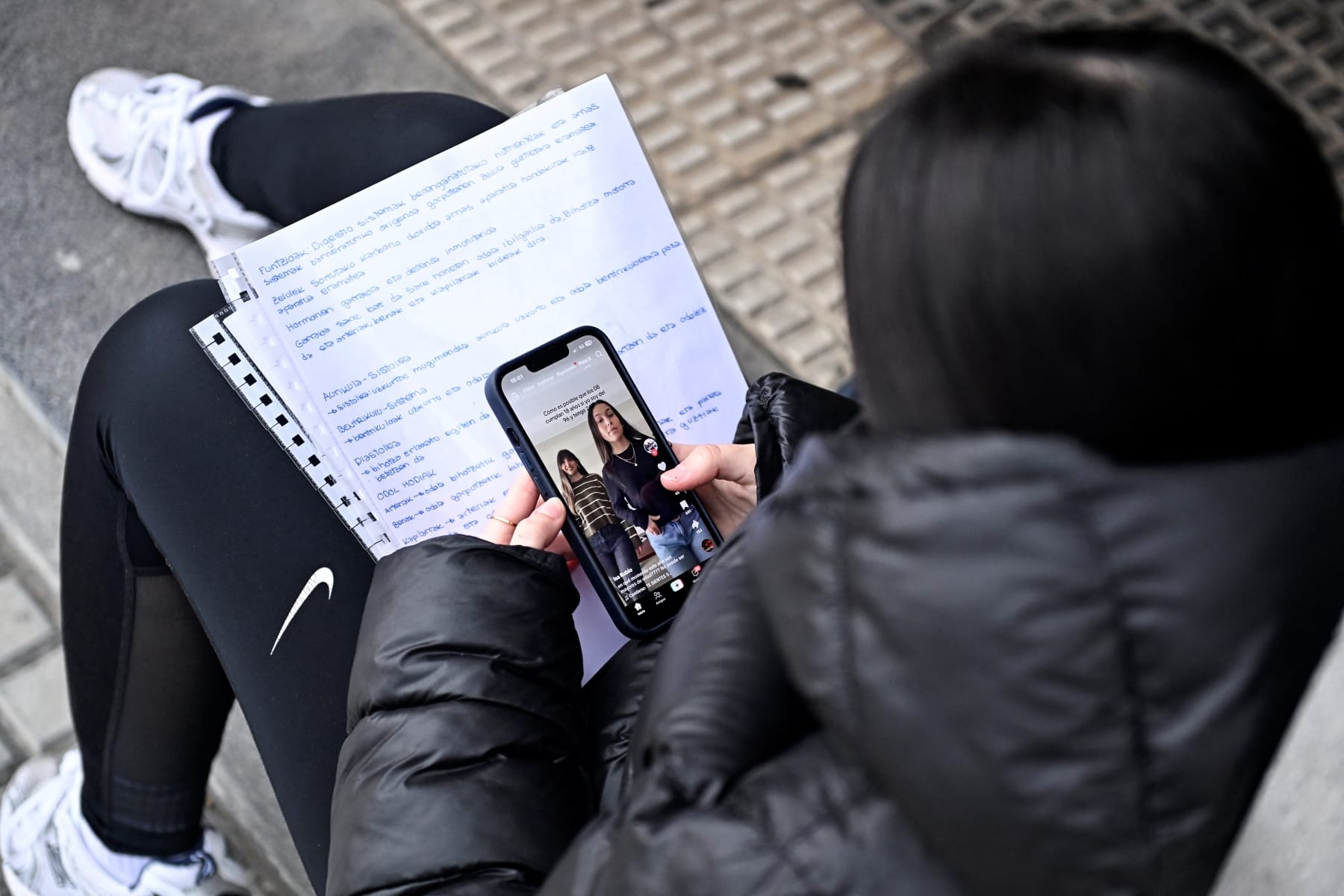 france social media ban children under 15 first eu