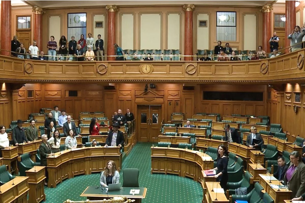 new zealand lawmakers sing treaty bill rejected