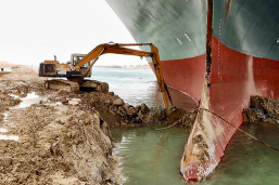 suez canal ship stuck digger
