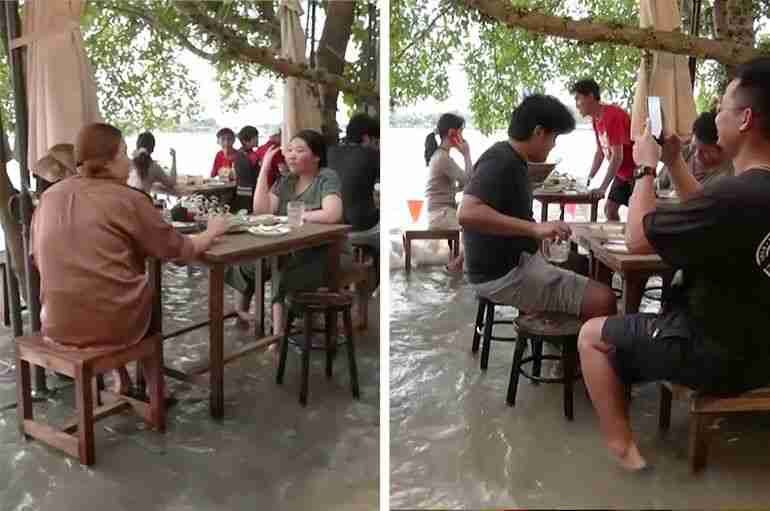 thailand flooded restaurant Chaopraya Antique Cafe