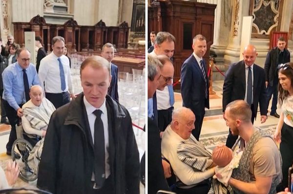 pope francis surprise visit church recovery