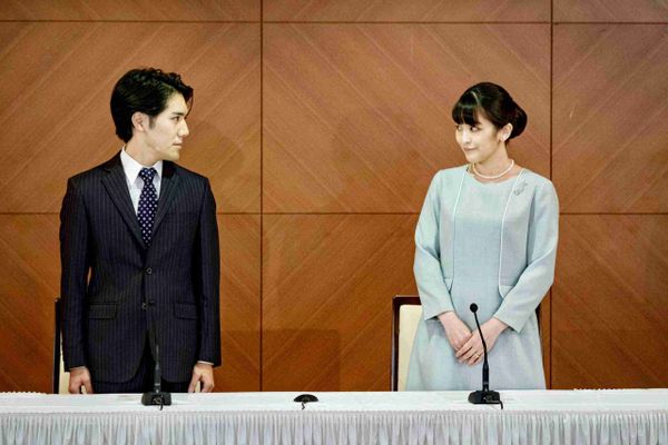 japan princess mako marries commoner scandal