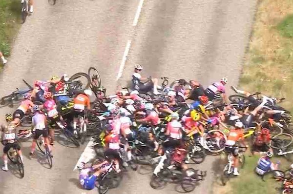 tour de france femmes crash 2022