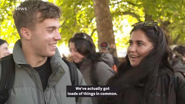 strangers meet queue queen jack zoe