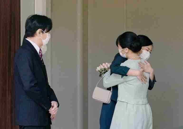 japan princess mako marries commoner scandal