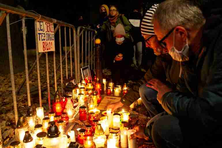 poland izabela abortion protest