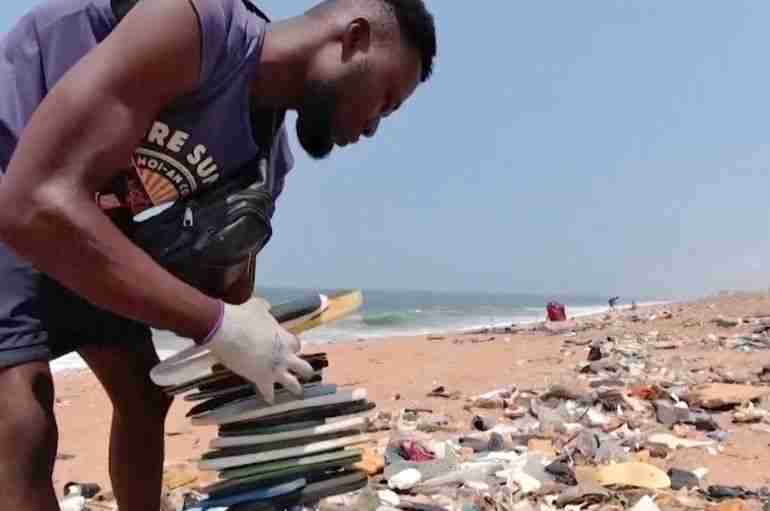 ivory-coast-artist-flipflops-artwork