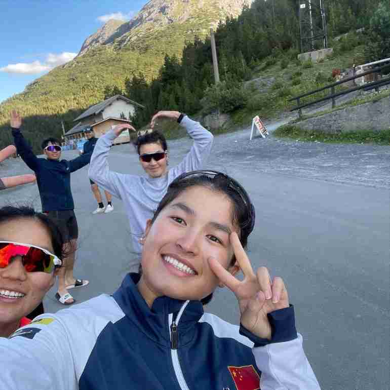 china uyghur torch bearer olympics dinigeer yilamujiang