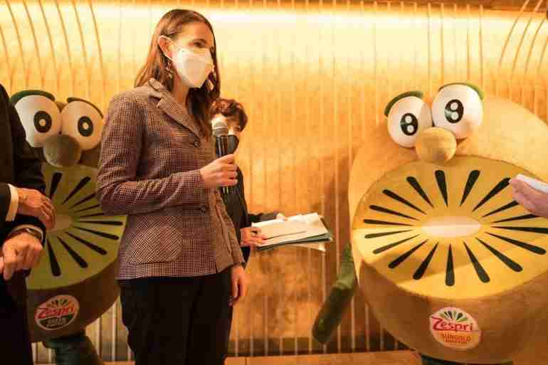 jacinda ardern japan kiwifruit mascots