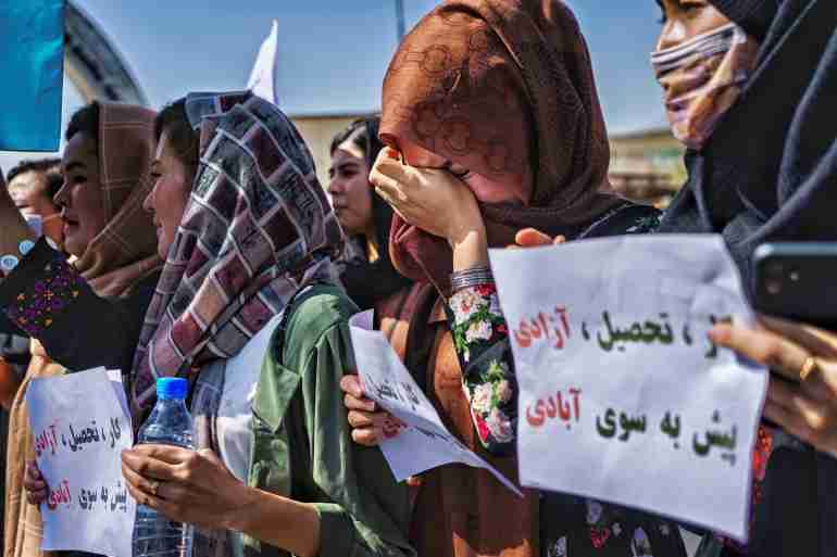 taliban afghanistan women burqas