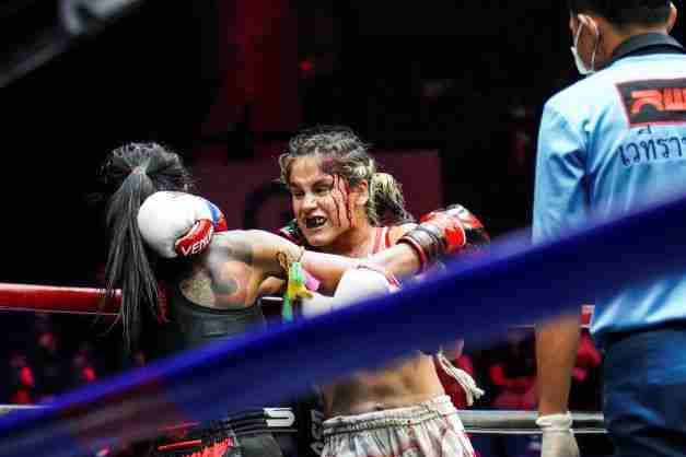 thailand muay thai women rajadamnern stadium