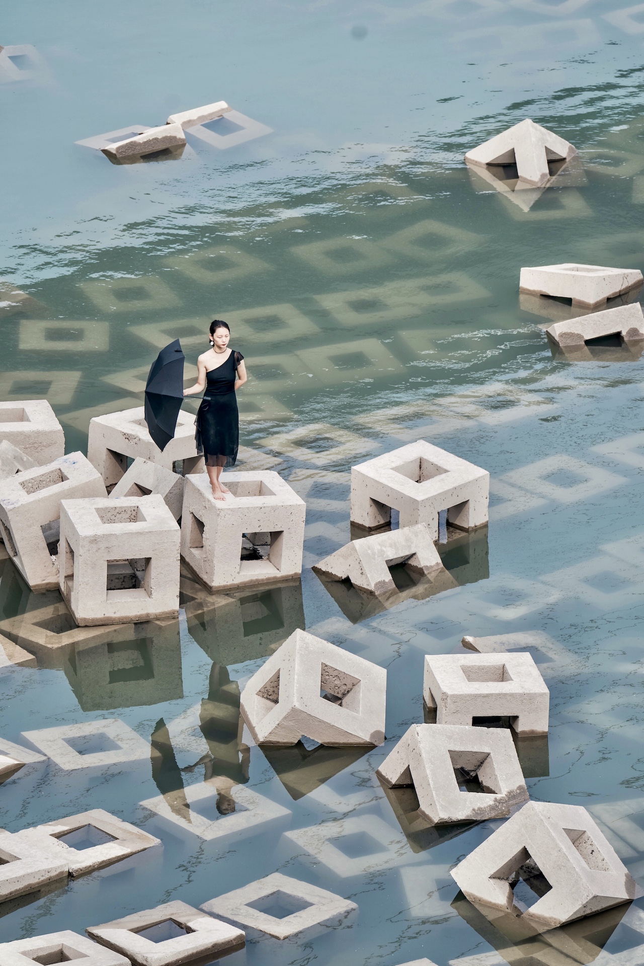 china influencers drought breakwater blocks