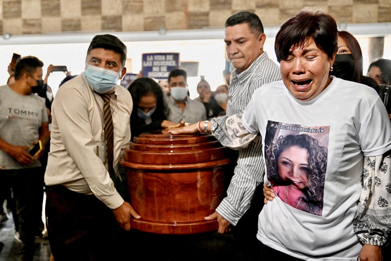 ecuador maria belen bernal dead police academy
