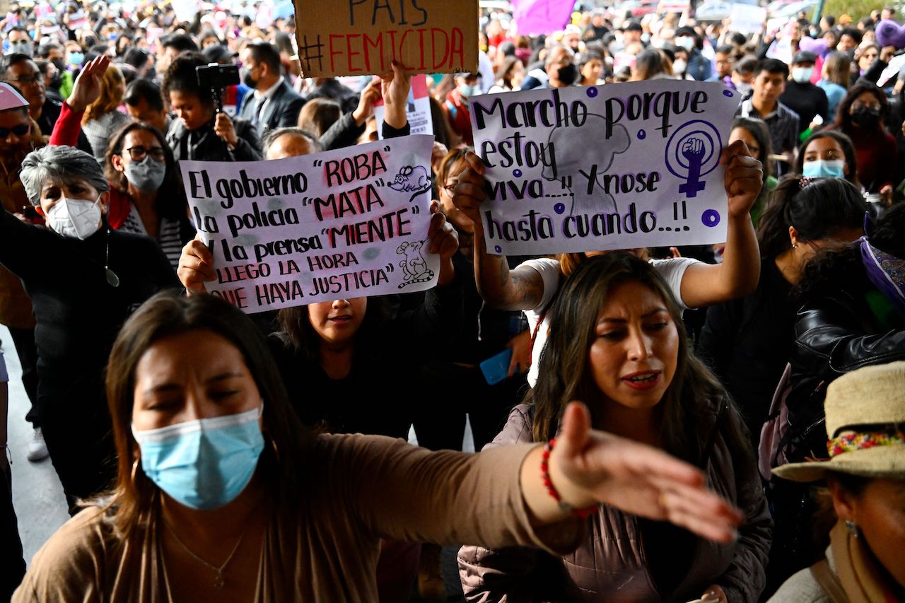 ecuador maria belen bernal dead police academy
