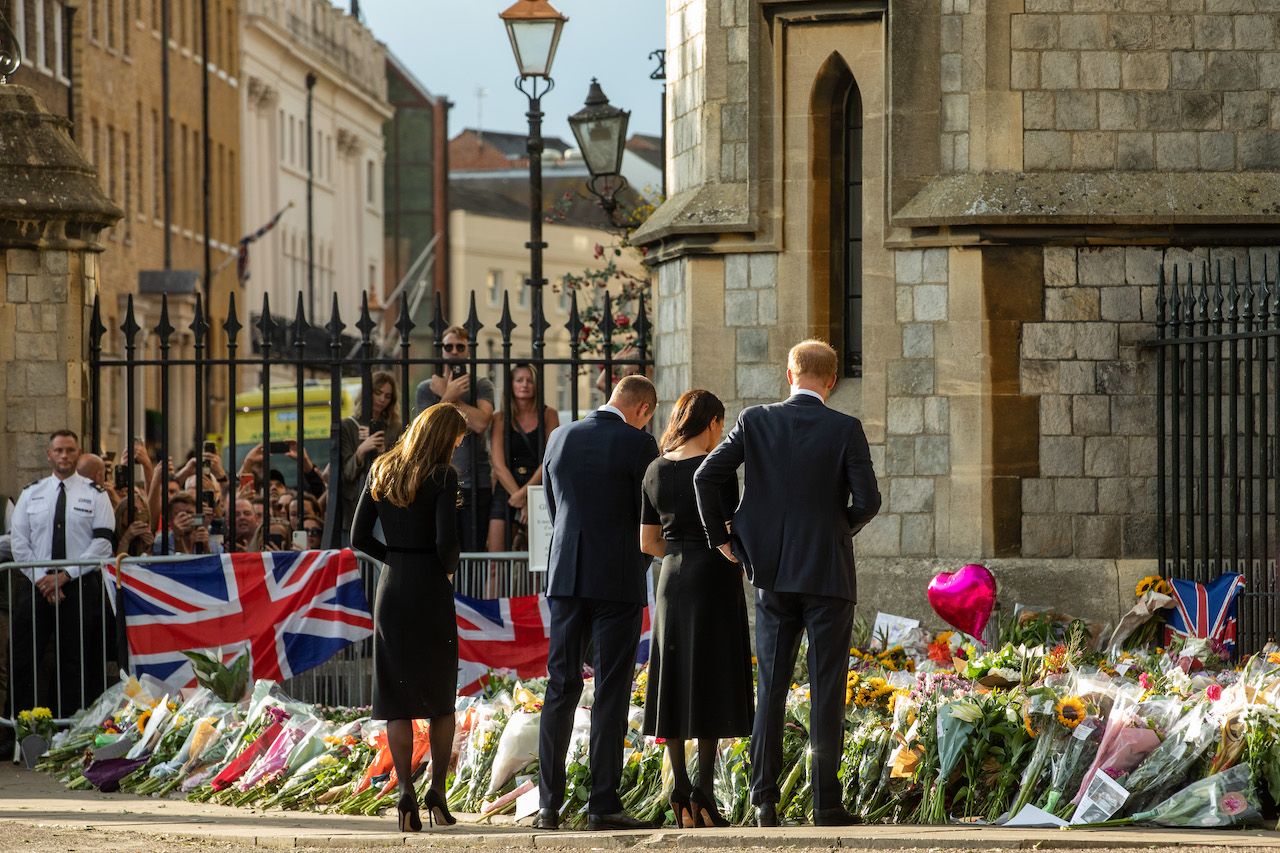harry meghan william kate reunion queen windsor