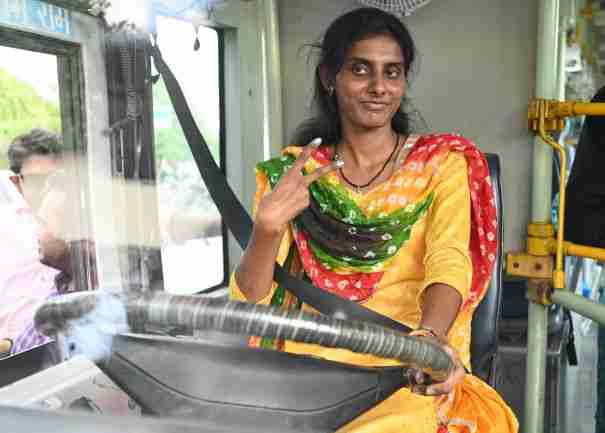 india delhi 11 women bus drivers first