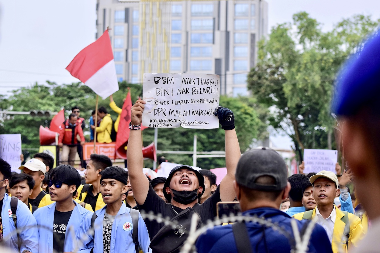 indonesia fuel protests