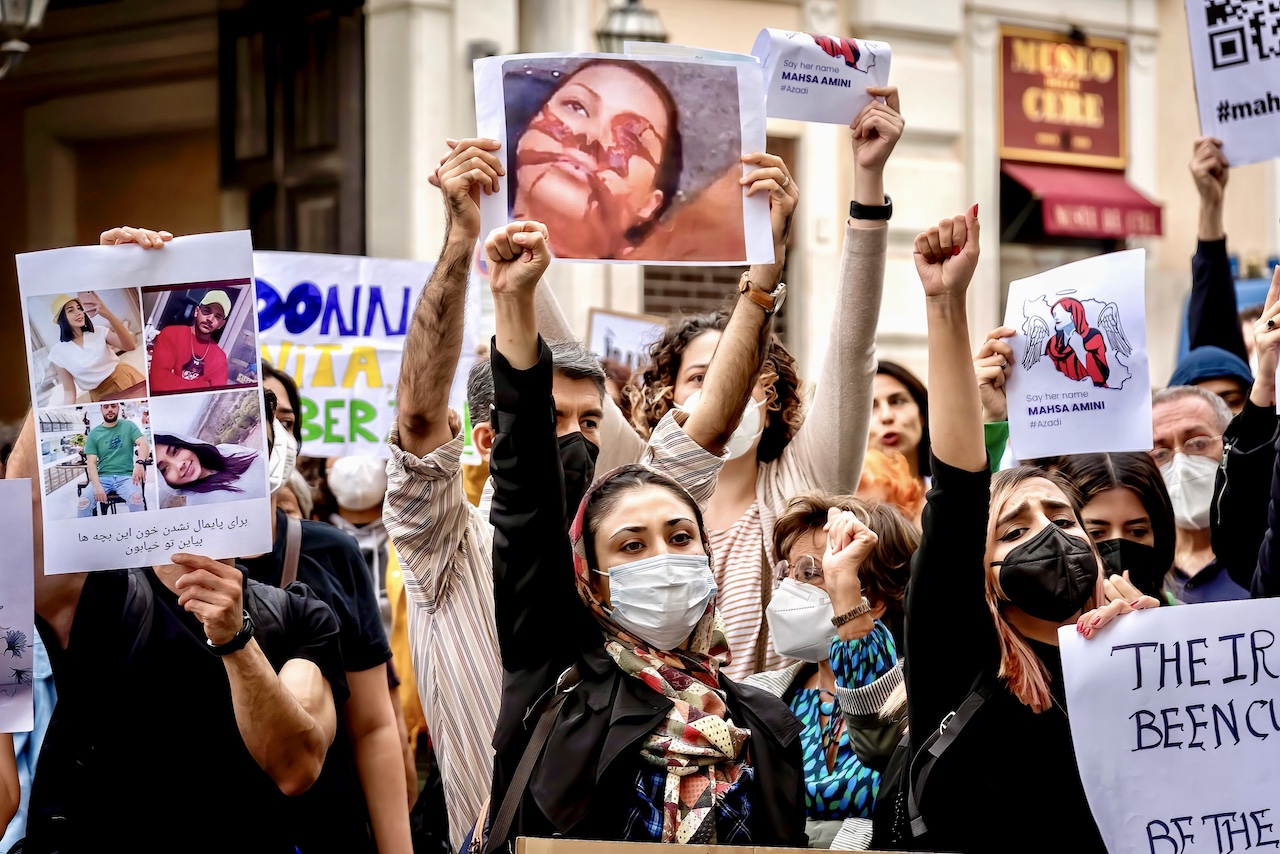 mahsa amini world protests iran women