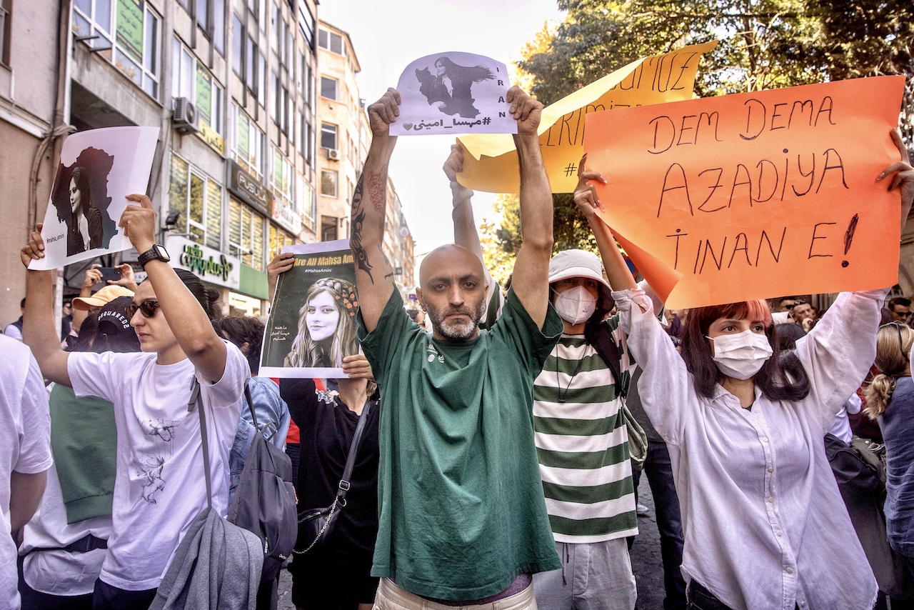 mahsa amini world protests iran women