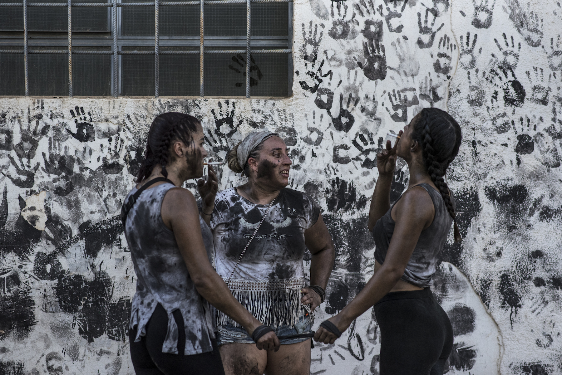 spain cascamorras grease grease hands