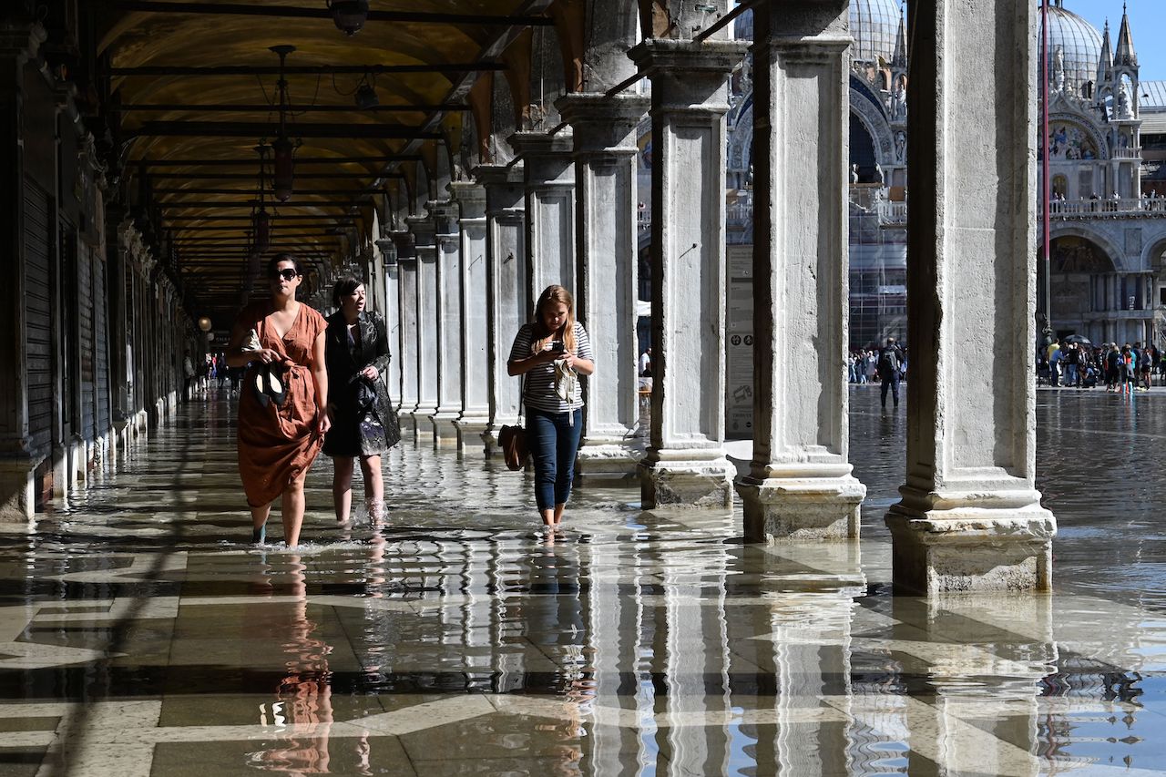 venice flood st marks square 2022