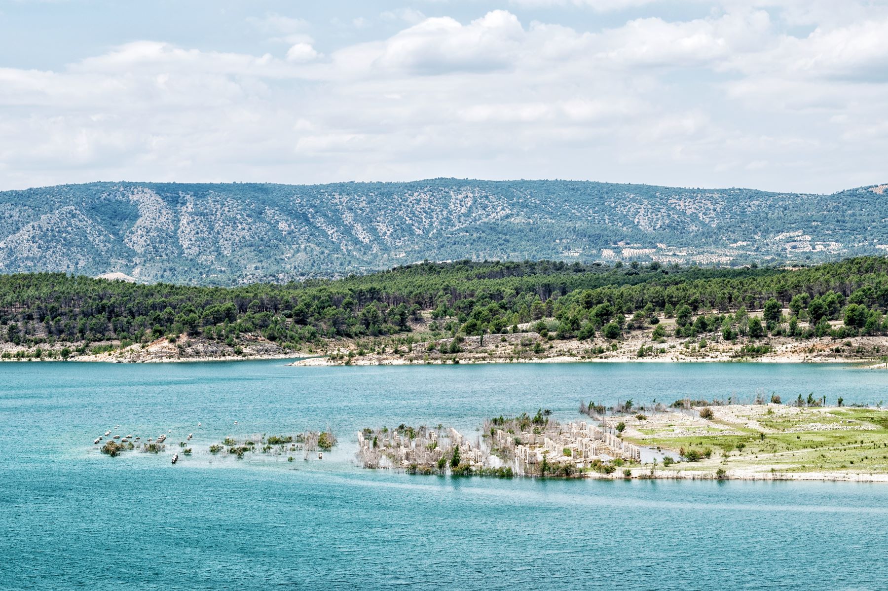 Bathhouse ruins reappear in Spain