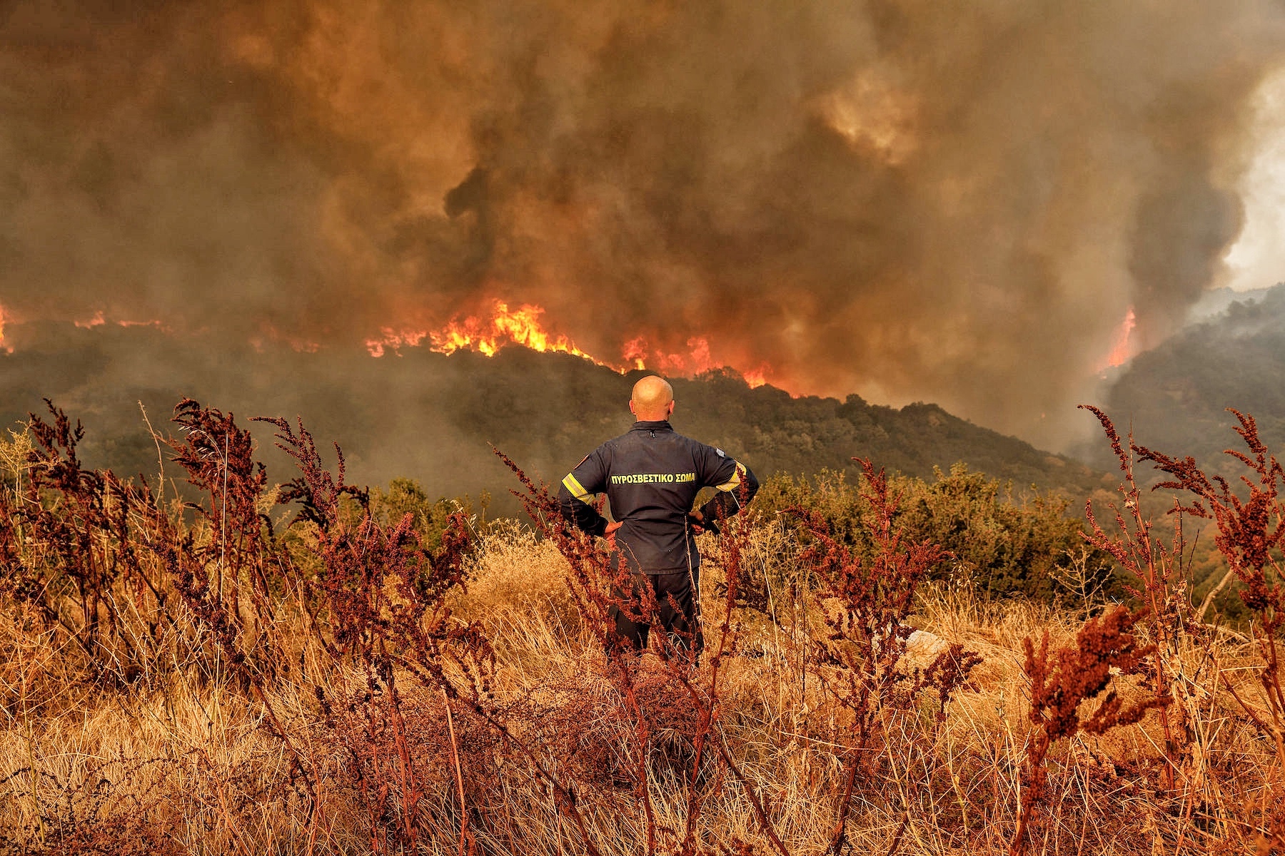firefightes worst wildfires in greece