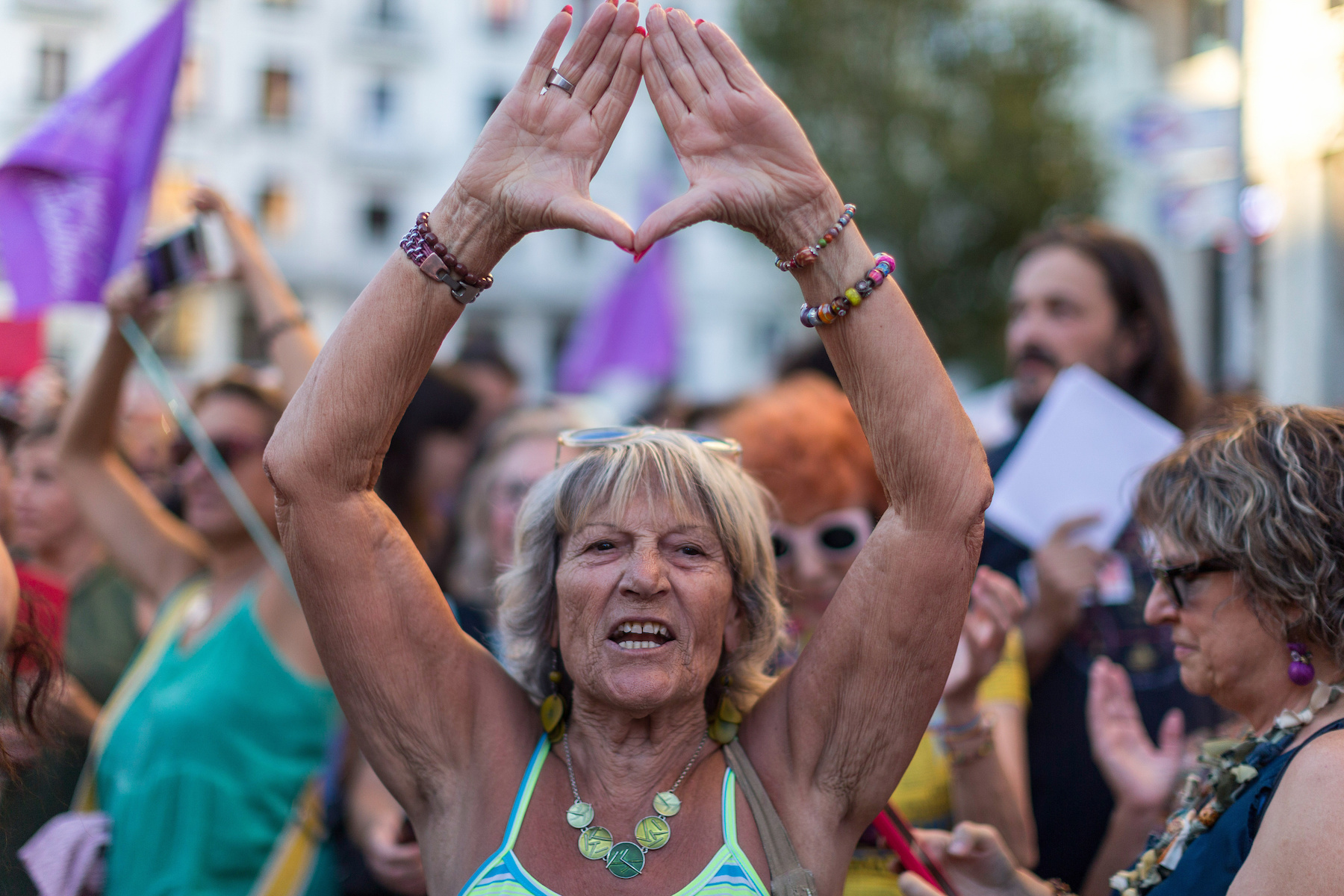 spain women protest jennifer hermoso kiss