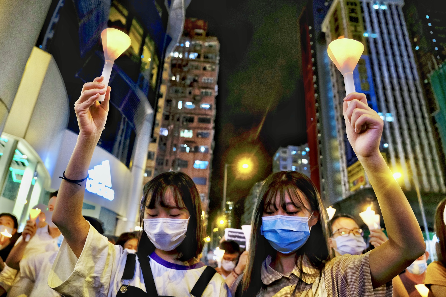 china athletes censor tiananmen square photo