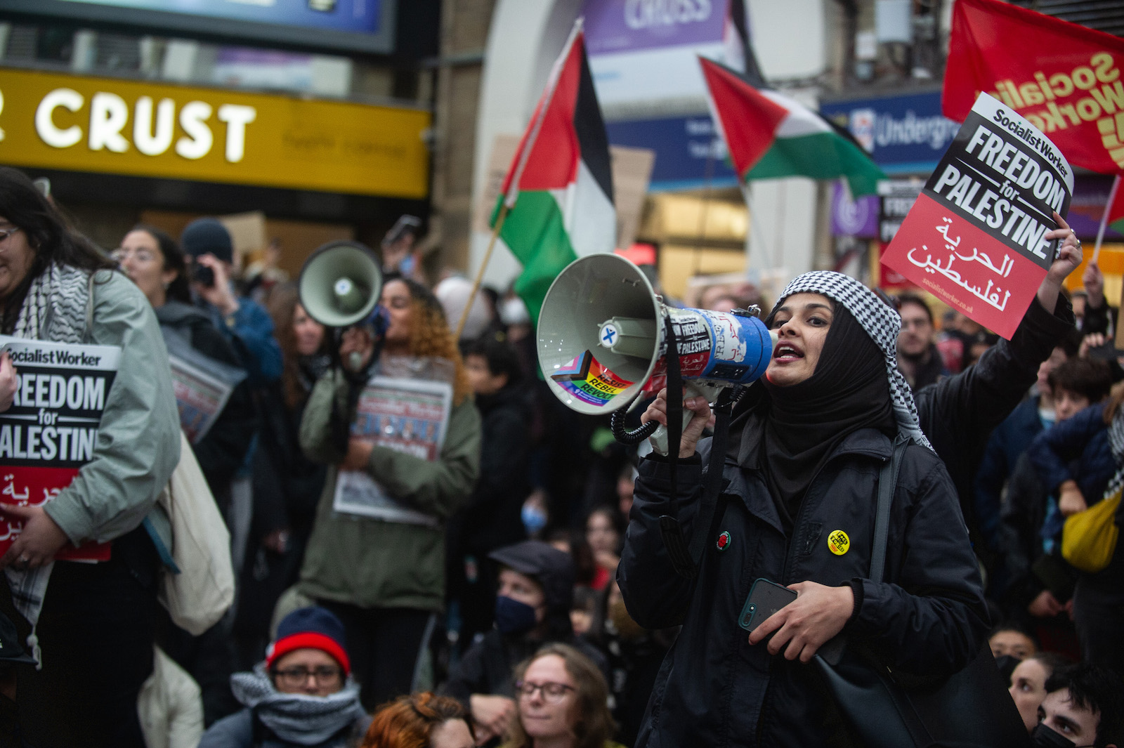 charing cross station anti semitism islamophobia palestine gaza war