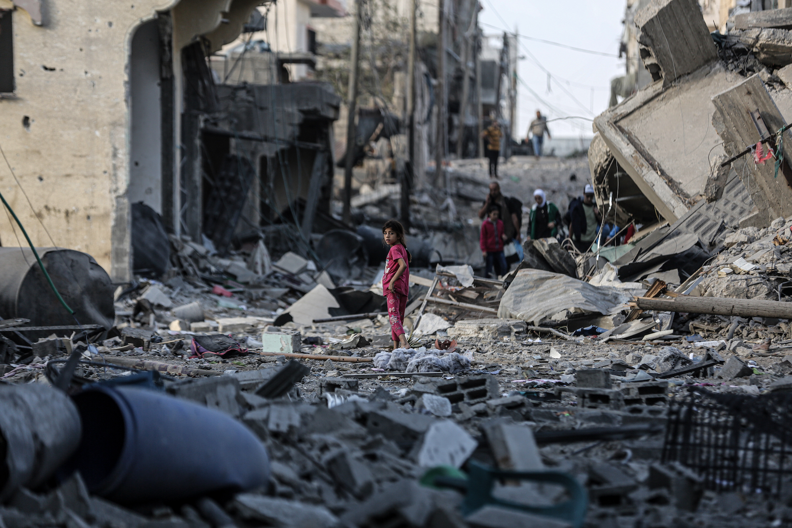 people in gaza take their belongings fleeing israel palestine war