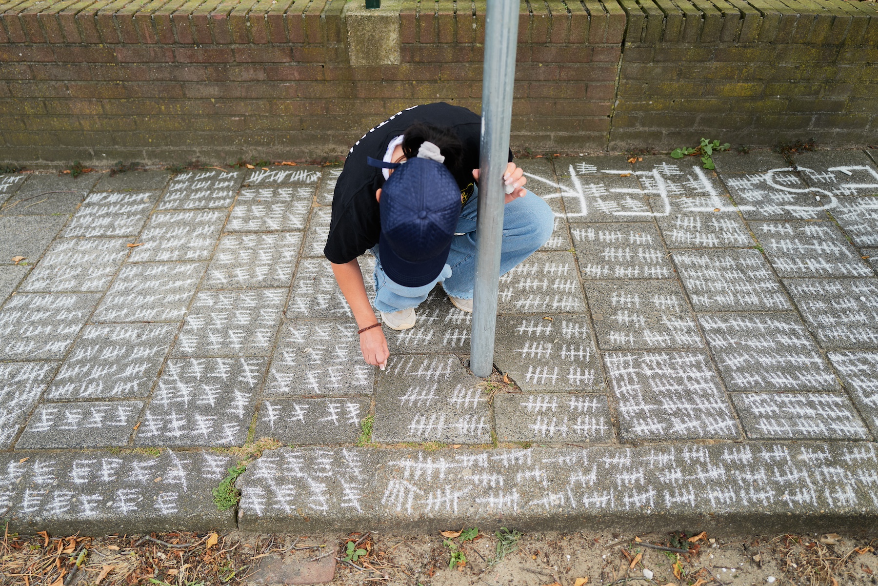 Amnesty International draw stripes outside embassy of Iran