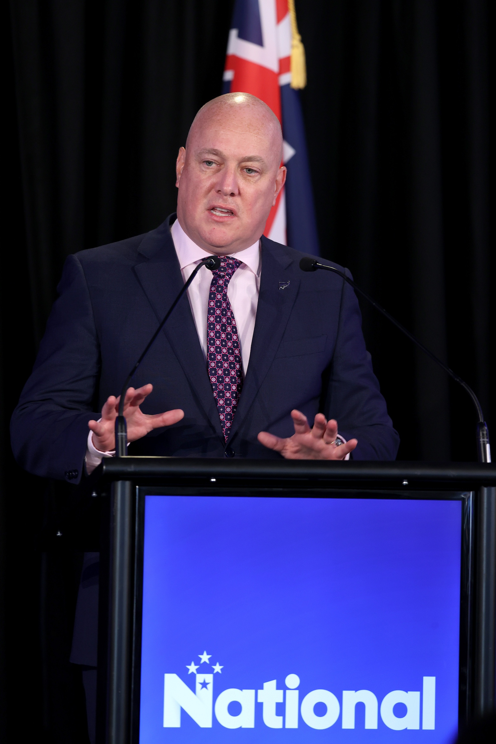 Christopher Luxon new zealand smoking