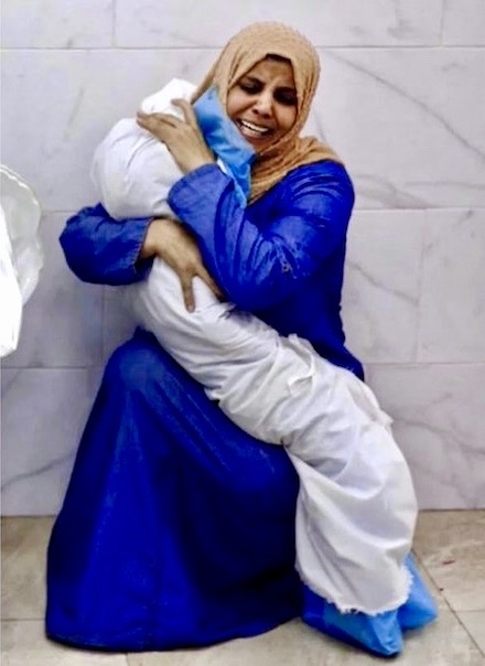 israel gaza women crying war