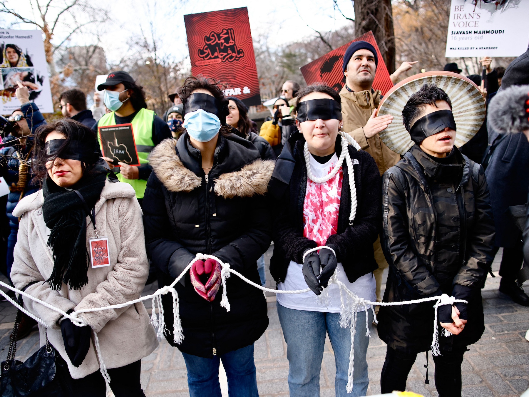 People protest against executions and detentions in Iran
