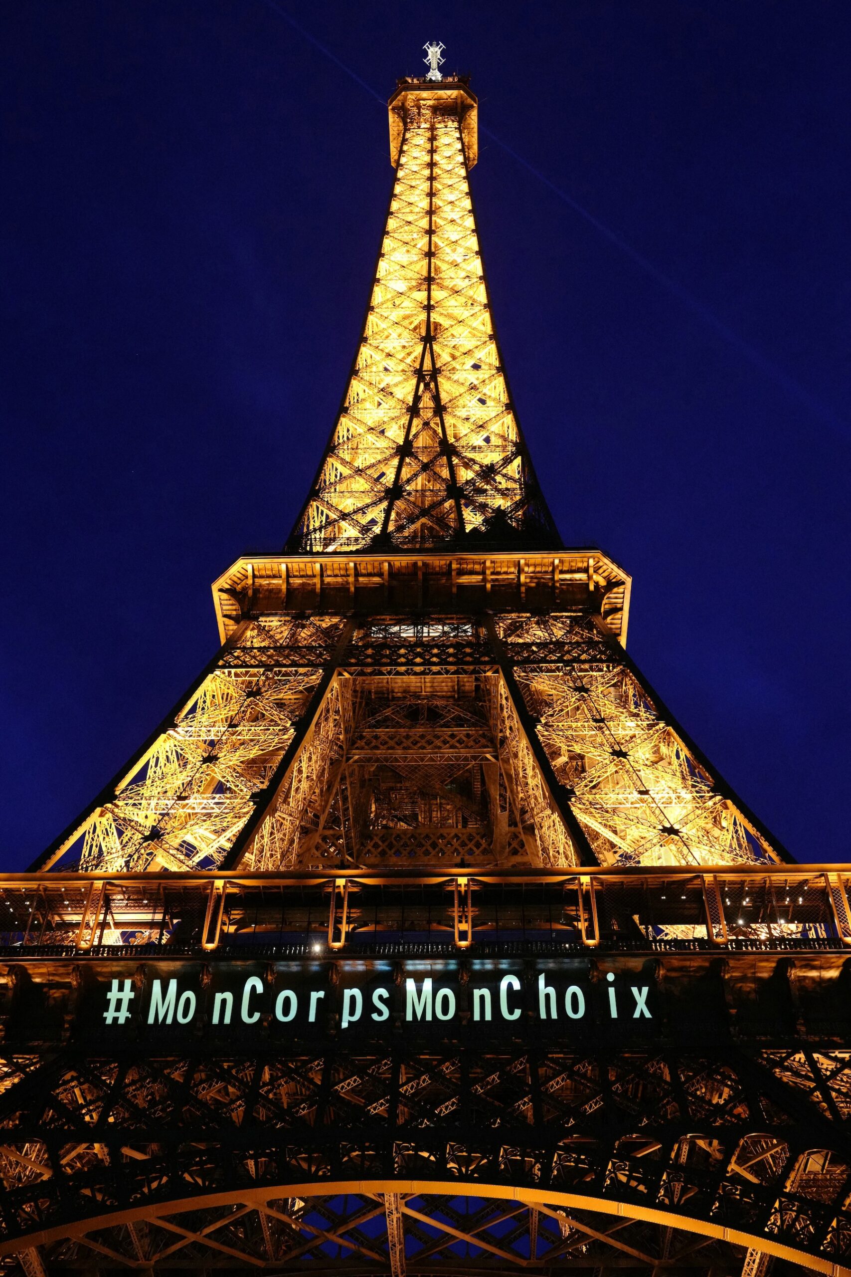 My body my choice eiffel Tower france abortion scaled